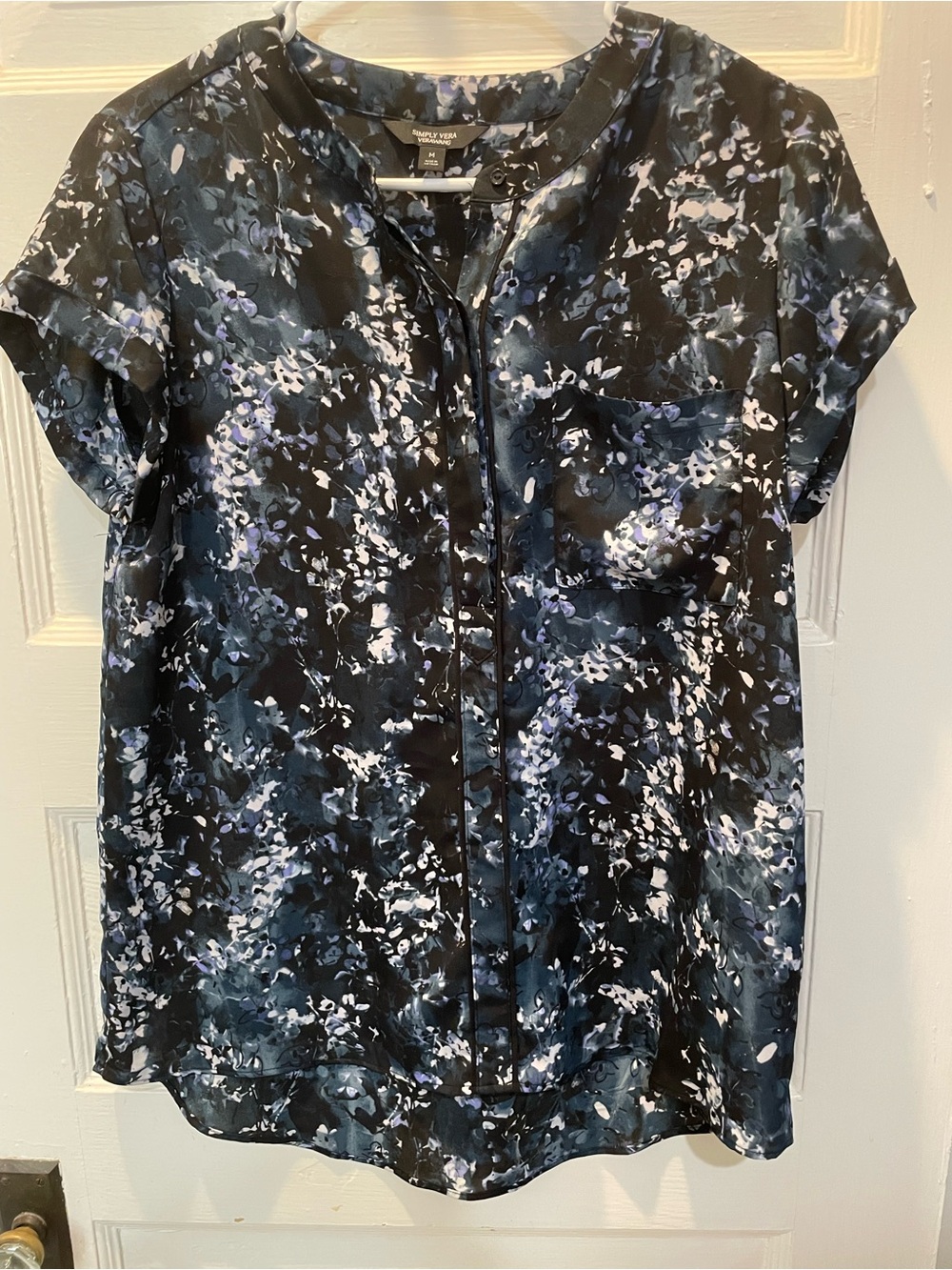 Simply Vera Wag Black & Blue Floral Short-Sleeve Blouse, Medium